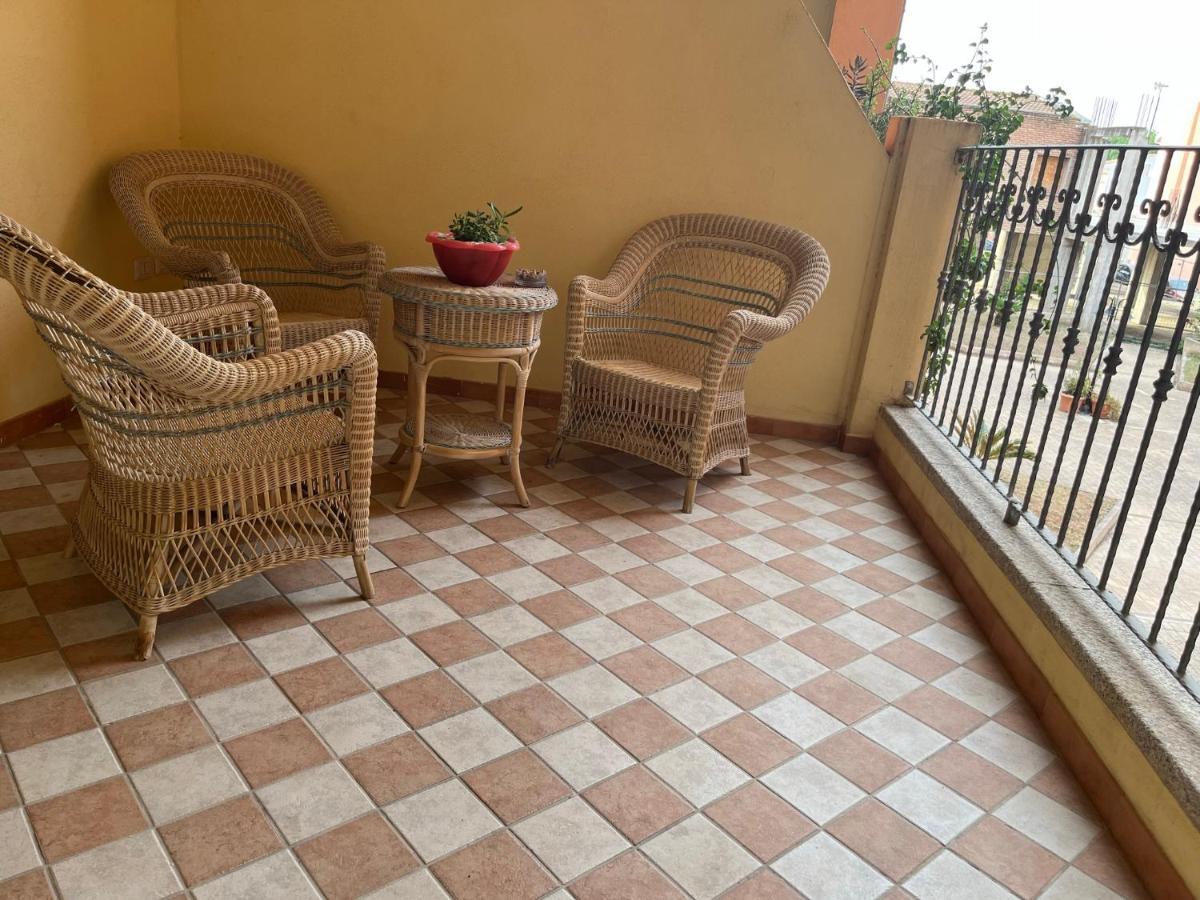 Appartamento Fausto Noce Con Garage Olbia Exteriör bild